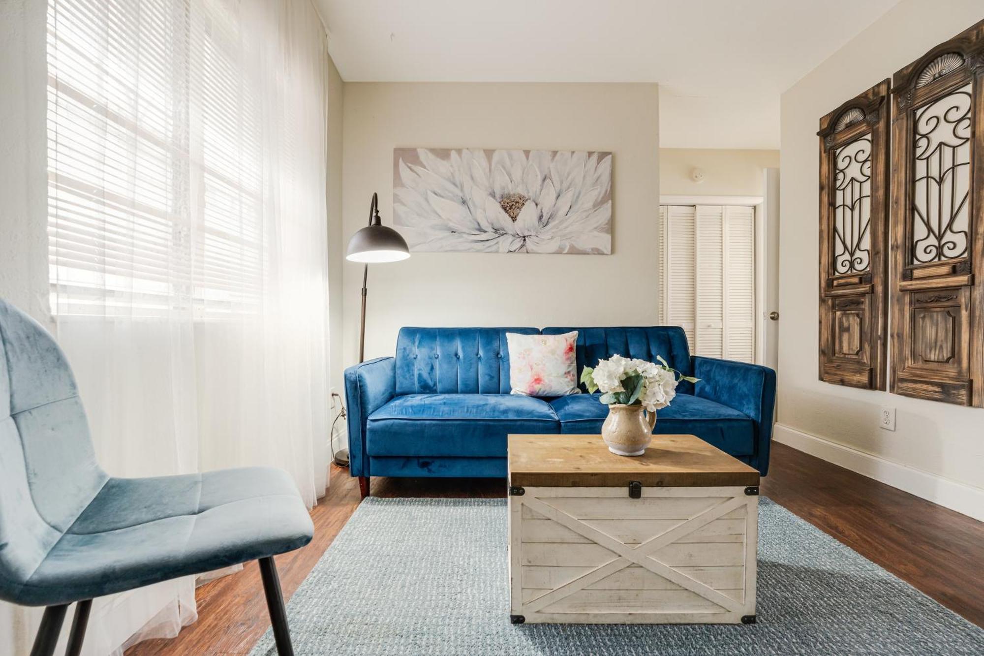 Authentic Vibe 1br Near Dt & Brickell *